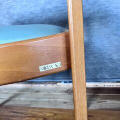 木製ダイニングテーブル ＋ 椅子2脚セット　しっかりした作りの画像