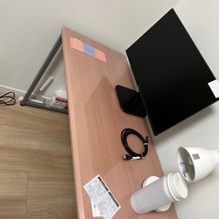 美品　カバー付きデスクの画像