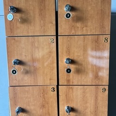 木製ロッカーの画像