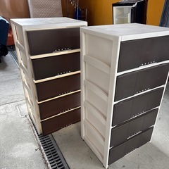 美品5段チェストを２つの画像