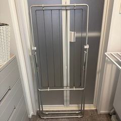 折りたたみ物干しスタンドの画像