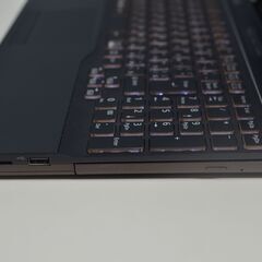 中古良品ノートパソコン 富士通 AH53/B3 第8世代core i7 SSD512GB+HDD1TB メモリー8GB 無線内蔵 Bluetooth ブルーレイ Windows11の画像