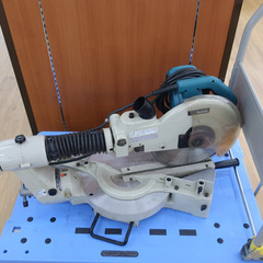 makita マキタ 100V 305mm 12型スライドマルノコ 本体のみ LS1211 中古 店頭引き取り限定・石川県野々市市 【工具専門店 テイクハンズ金沢野々市店】の画像