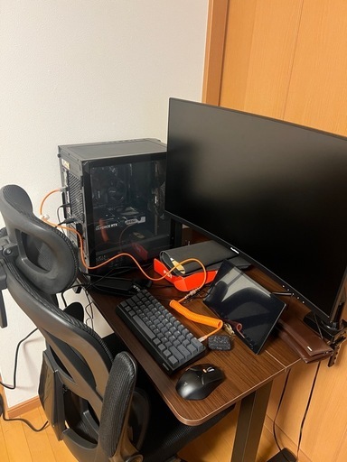 キーボード、マウスになります。