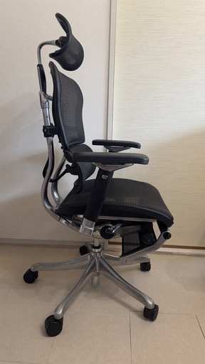 【直接引取限定】エルゴヒューマンプロ　オットマン内蔵型