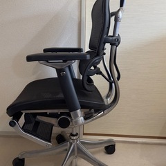 【直接引取限定】エルゴヒューマンプロ　オットマン内蔵型の画像