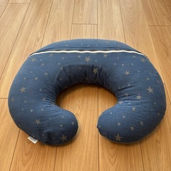 バンボ、バンボテーブル、授乳クッションセットの画像