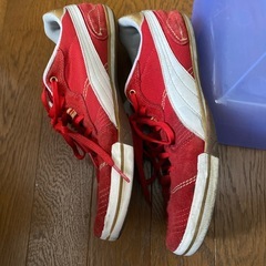 PUMA プーマ スニーカー（レッド）の画像