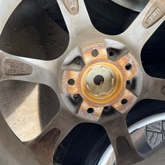 アルミ付きスタッドレスタイヤの画像