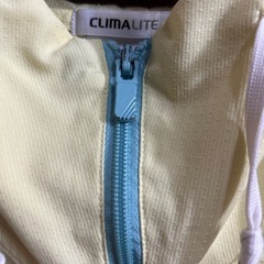 adidasジャンパーMサイズの画像