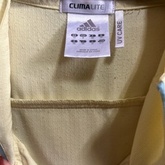 adidasジャンパーMサイズの画像
