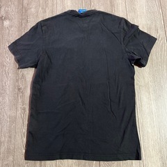 adidas Tシャツの画像