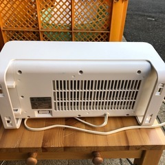 NO：5066  壁掛けセラミックヒーター‼️2017年製お買い得品❣️の画像
