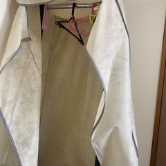 アイリスオーヤマ　ハンガーラック　カバー付き ワードローブ 大容量 頑丈の画像