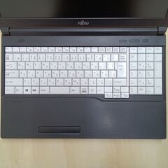 【ネット決済・配送可】FUJITSU LIFEBOOK A5511/G ノートPC i5 11世代 16GB SSD M.2 256GB 15.6 403の画像