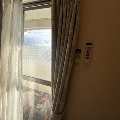 カーテンの画像