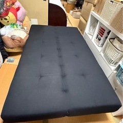 IKEAのソファベッド
の画像
