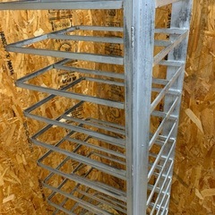 a(7708) 天板ラック パンラックトンボラック 片袖 天板収納 製菓用品 パンラック 鉄 W530D500H1700 直接引き取り歓迎 大阪の画像