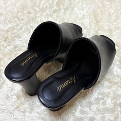 【未使用に近い】　スクエアトゥ太ヒールサンダル　厚底サンダル　ギャル　姉ギャルの画像