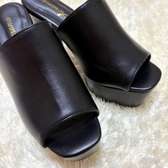 【未使用に近い】　スクエアトゥ太ヒールサンダル　厚底サンダル　ギャル　姉ギャルの画像