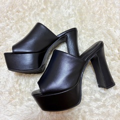 【未使用に近い】　スクエアトゥ太ヒールサンダル　厚底サンダル　ギャル　姉ギャルの画像