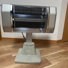 ⚠️ダイキン　セラムヒート　(ウォームシルバー)の画像