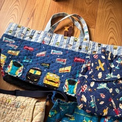 【まとめ売り】入園グッズ  男　子供　リュック　巾着　上履き入れ　布団バック　ショルダーバッグ　通園バック　アンパンマン　車　飛行機　新幹線　サンリオ　すみっコぐらし　の画像