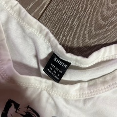 SHEIN ショート丈トップスの画像