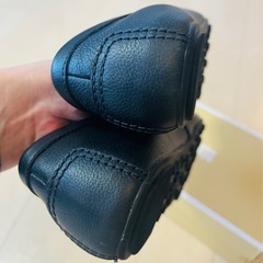 美品　MICHAELKORS ブラックレザー ローファーレディース ローファー ブラック スリッポン モカシンの画像