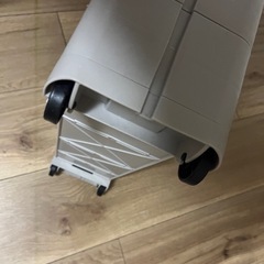 (取り引き中)🚚引越し準備中🌟収納家具　キャスター付き　隙間収納の画像