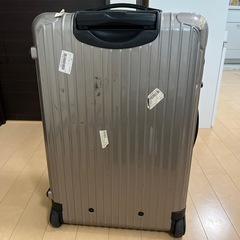 RIMOWA キャリーケース　破損ありの画像