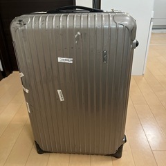 RIMOWA キャリーケース　破損ありの画像
