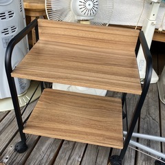 コロ付きの棚の画像