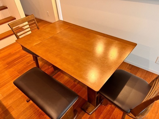 【半額】ダイニングテーブル　椅子2脚　ベンチ付き　折りたたみ可能