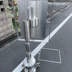 スタンドミラー・キャスター付き・オリジナル/特注品・ステンレス製の画像