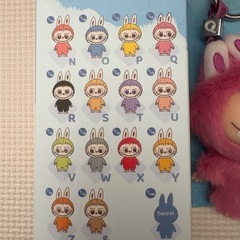 POP MART PIN FOR LOVE イニシャル ラブブ　Qの画像