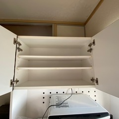 食器棚の画像