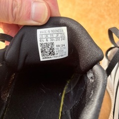 adidas スニーカー　25.0 UESD　の画像