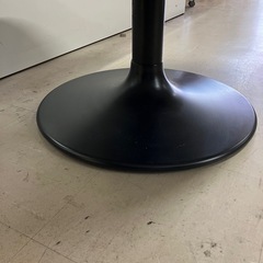 O2511-686 オシャレなローテーブル ※台の一部にサビ有り 中古の画像