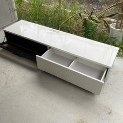 テレビ台の画像