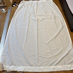 カーテンの画像