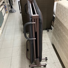 折りたたみベッドの画像