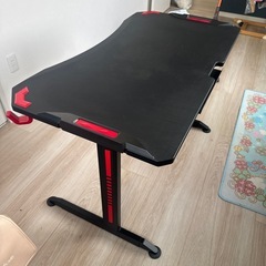 ゲーミングデスク／コンパクトデスク　状態良好　早い者勝ち！
の画像