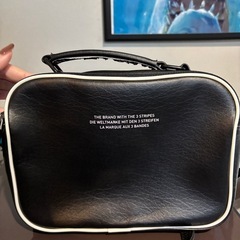 【希少】adidas バックの画像