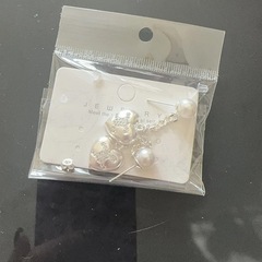 ハート型シルバーピアス パール付きの画像