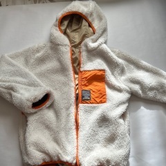 新品　リバーシブル　アウター　130の画像