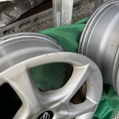 日産スカイラインer34 25GT-T 純正ホイールの画像