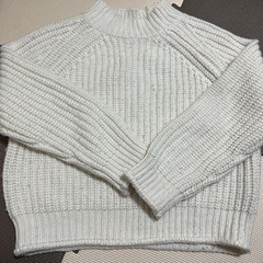 ⚪️レディース　ZARA　ニットとデニムの画像