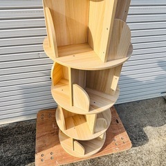 📚【回転式本棚 A4対応 天然木 大容量 スリム】の画像