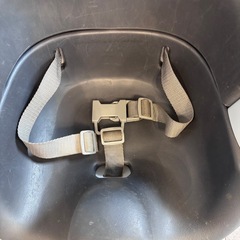 ingenuity ベビーチェア グレーの画像